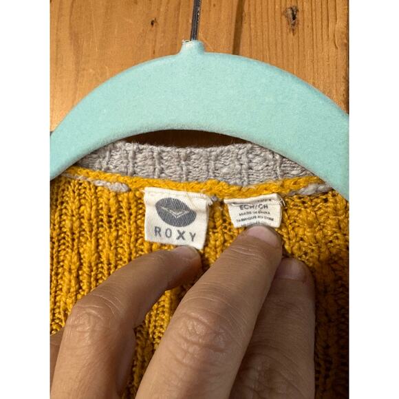 Roxy Women’s Small Chevron Cardigan Sweater – Open Front - Picture 3 of 4